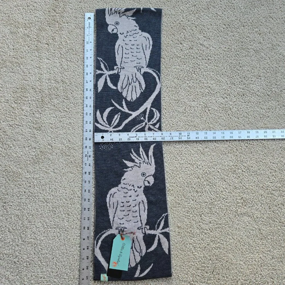 NWT Otto & Spike Merino Scarf Wool Knit Cockatoo Parrot Bird Charcoal GREY